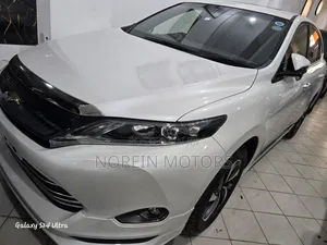 Toyota Harrier 2018 Off white