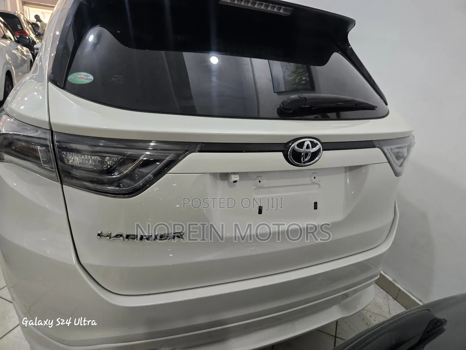 Toyota Harrier 2018 Off white