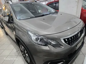 Peugeot 2008 2018 Brown