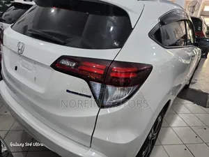 Honda Vezel 2017 Off white