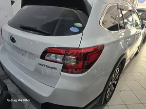 Subaru Outback 2018 Off white