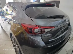 Mazda Axela 2017 Gray