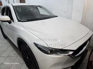 Mazda CX-5 2018 Off white