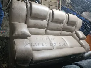 Semi Recliner