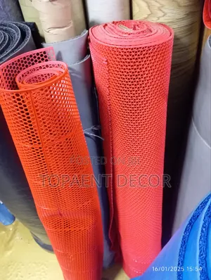PVC Antislip S-Mats Perforated PVC Antislip Rugs Red Runners