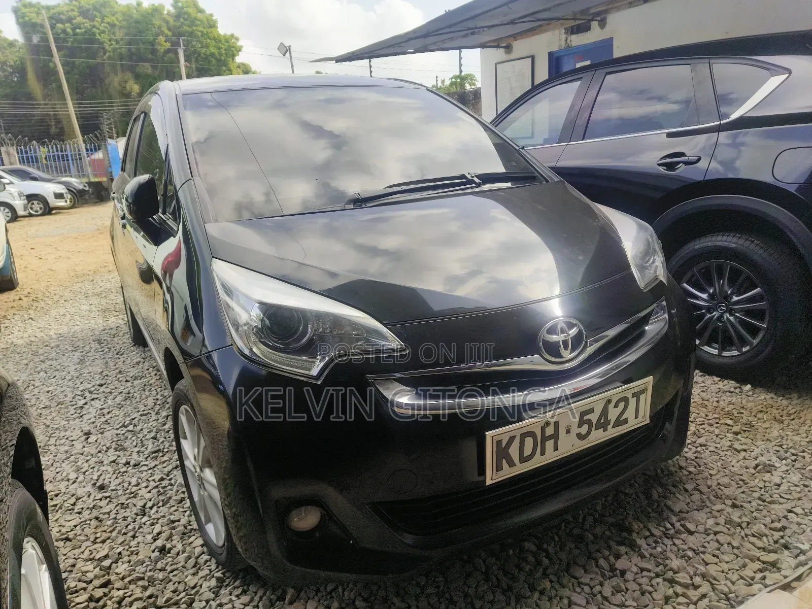 Toyota Ractis 2015 Black