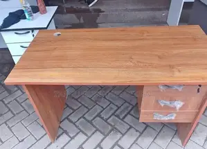 Paradisiacal Office Desk