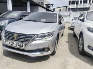 Toyota Premio 2016 Silver