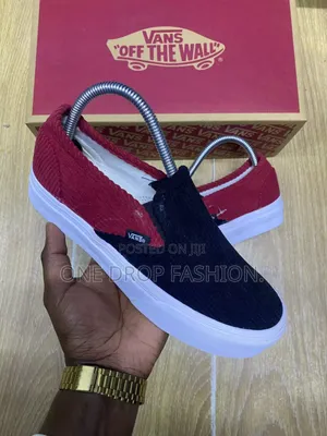 Maroon Black Condry