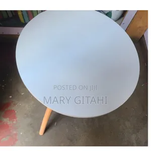 *Nordic Style Round Coffee Tables