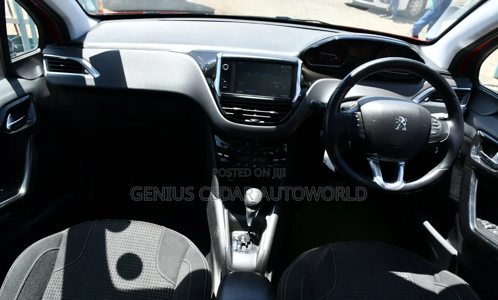 Peugeot 208 2017 Orange