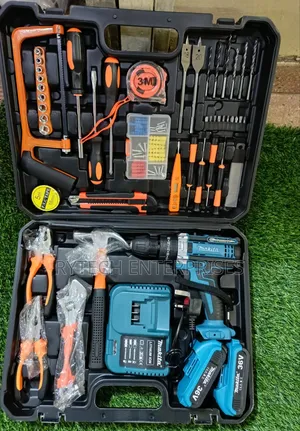 Makita Cordless Drill/Rechargeable Drill Set
