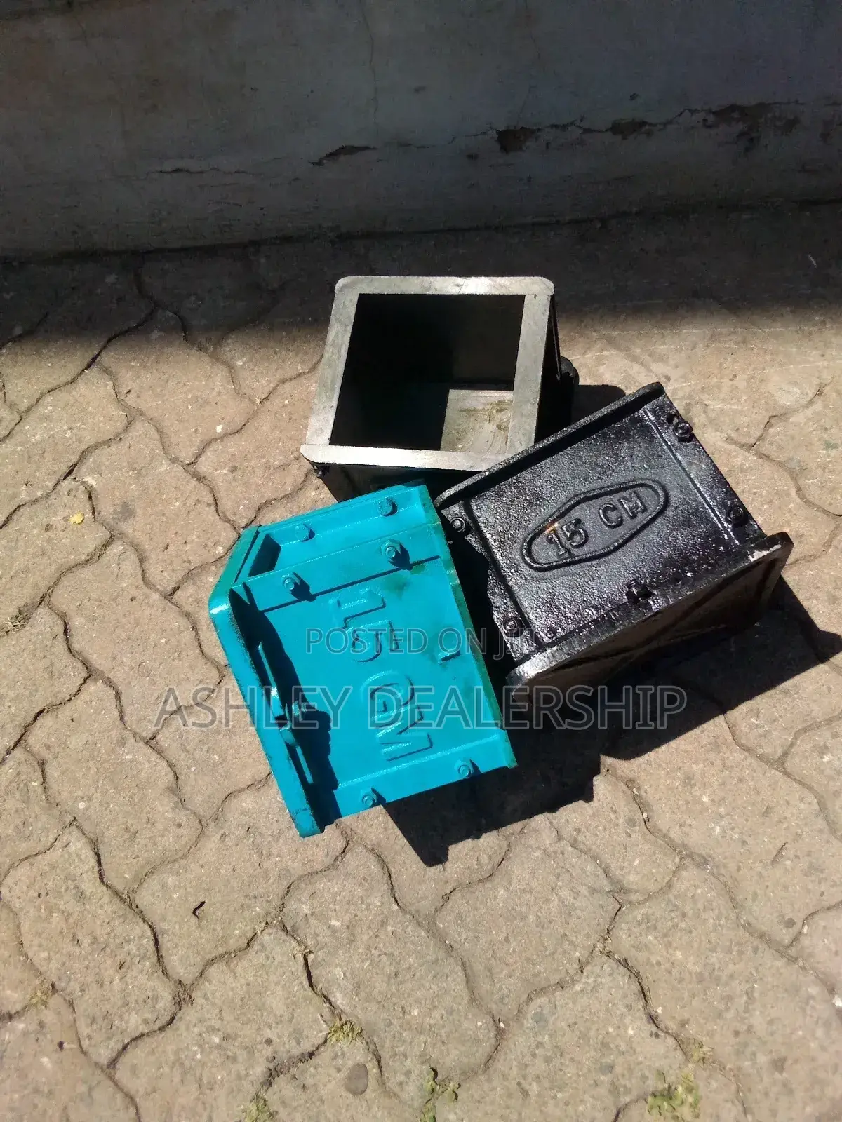 Cast Iron Cube Moulds