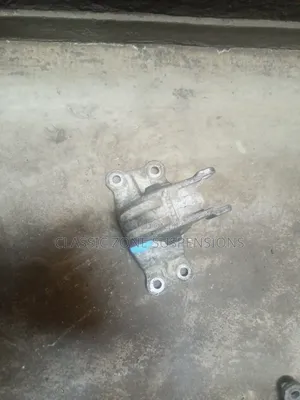Mitsubishi Galant Engine Mount