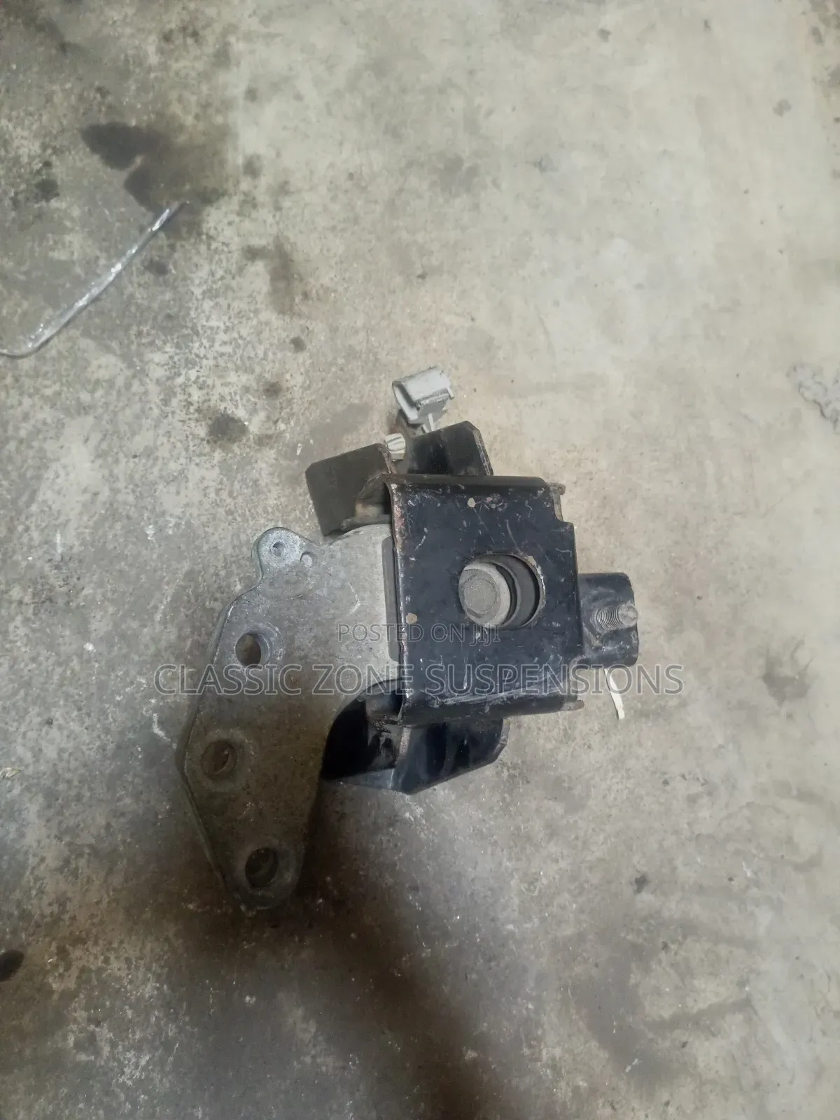 Suzuki Swift Engine Mount