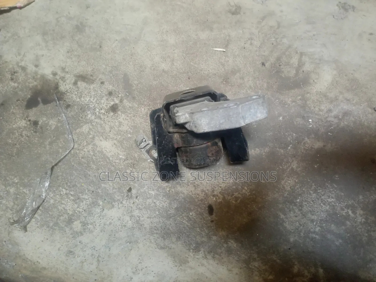 Suzuki Swift Engine Mount