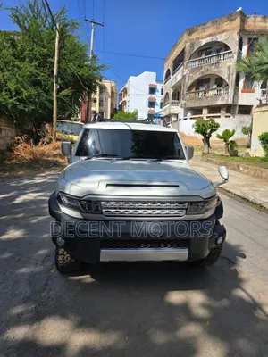 Toyota FJ Cruiser 2018 White