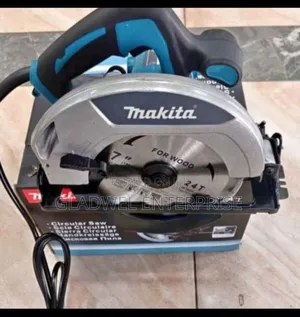 Makita Circular Saw With 7inch Saw Blade/Carbon Brush