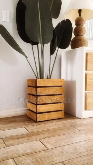 Rustic Pallet Planter/Box
