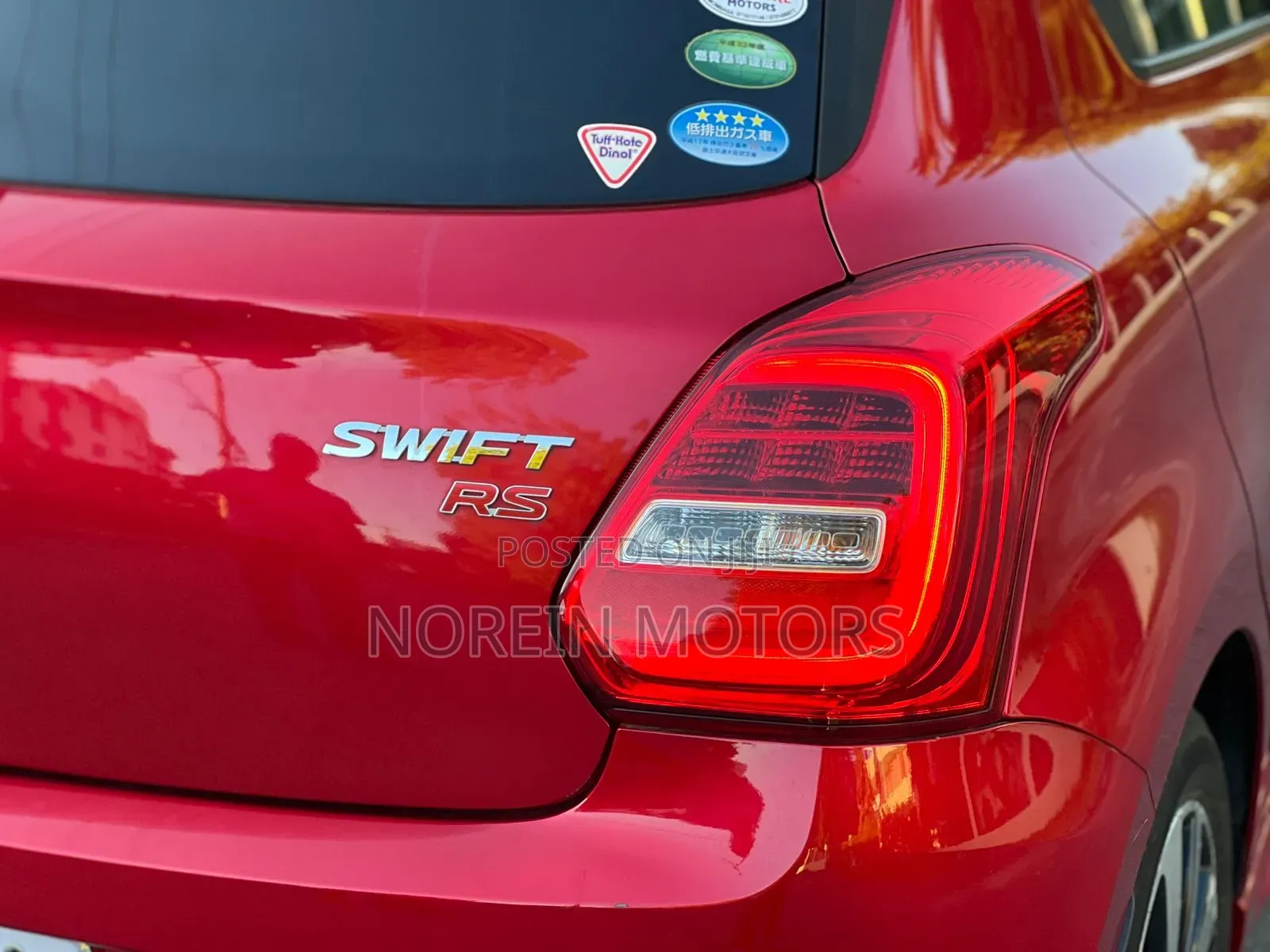 Suzuki Swift 2018 Red