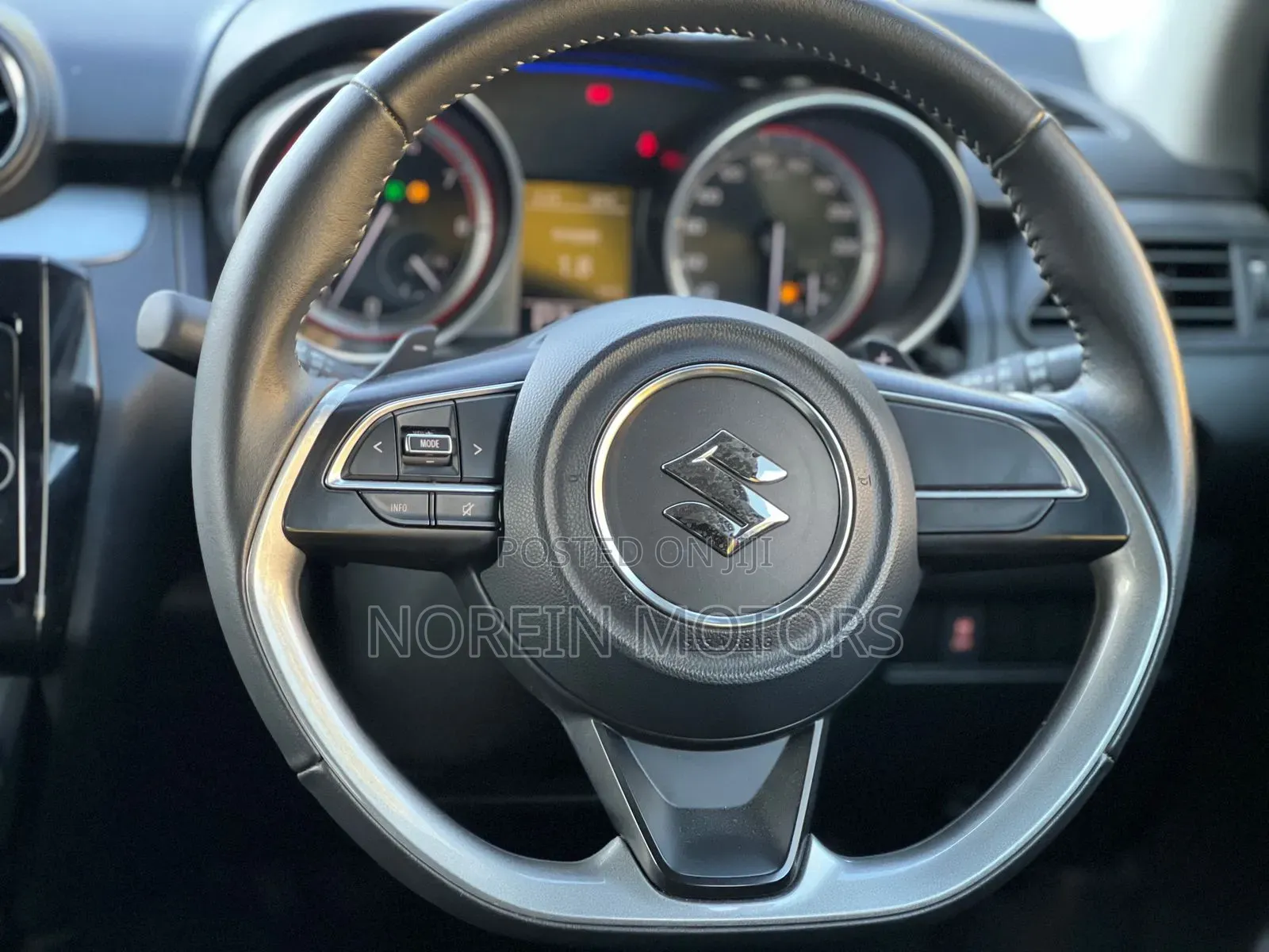 Suzuki Swift 2018 Red