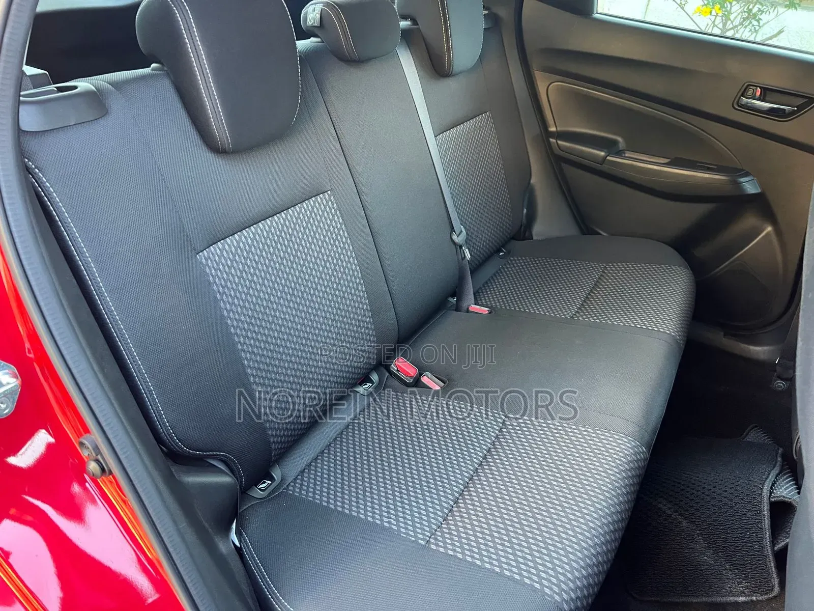 Suzuki Swift 2018 Red