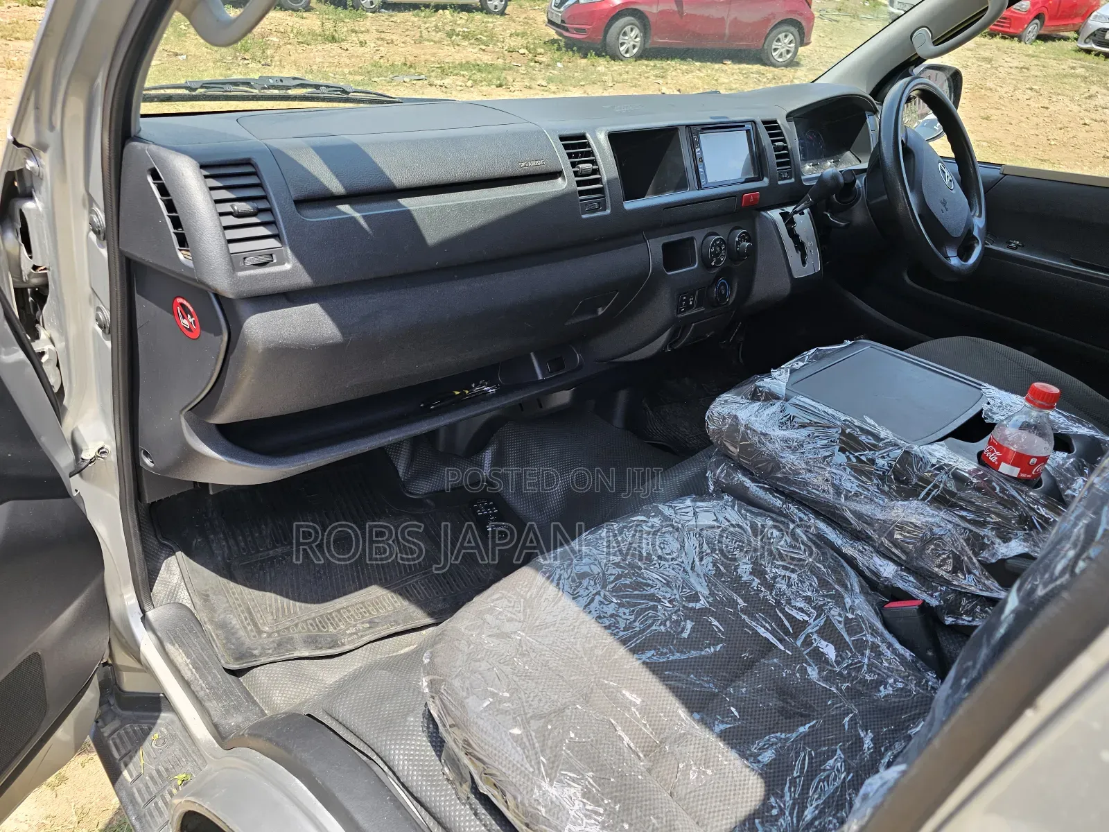 Toyota HiAce 2017 Silver