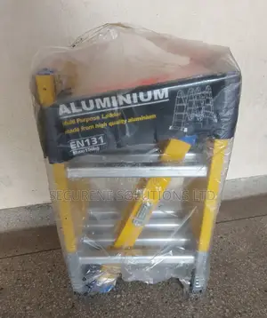4 by 2 Multipurpose Fibreglass Ladder. (8ft/2.5m)