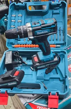 Makita Cordless Drill 2 Batteries