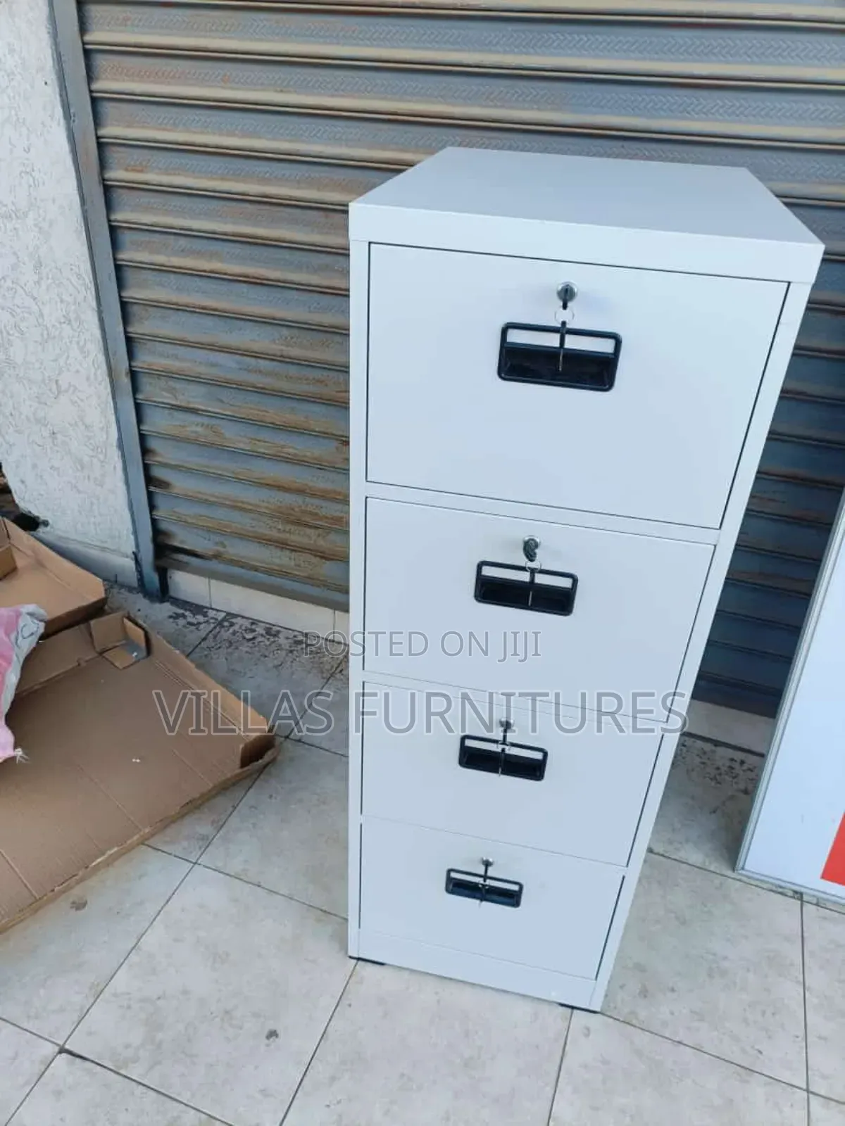 4 Drawer File Cabinet With Key in Each Drawer
