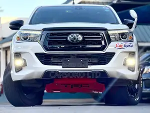 Toyota Hilux 2019 White