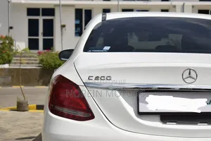 Mercedes-Benz C200 2015 Off white