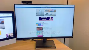 Lenovo L32p-30 31.5" UHD Monitor+ Lenovo LC50 Webcam