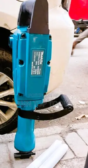 Makita Demolisher 2600 Watts