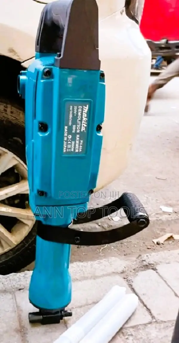 Makita Demolisher 2600 Watts