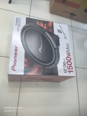 Pioneer Woofer 1500watts
