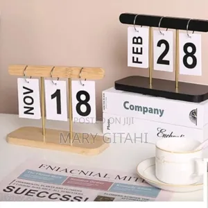 Minimalism Creative Living Office Decoration Wooden Calendar