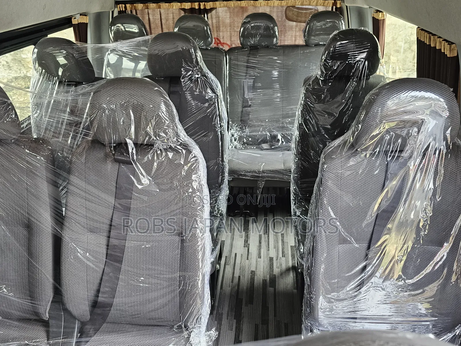 Toyota HiAce 2017 White