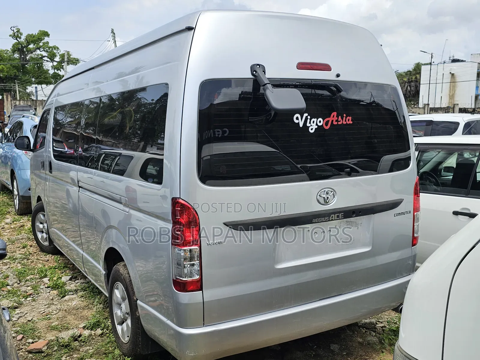 Toyota Regius 2018 Silver