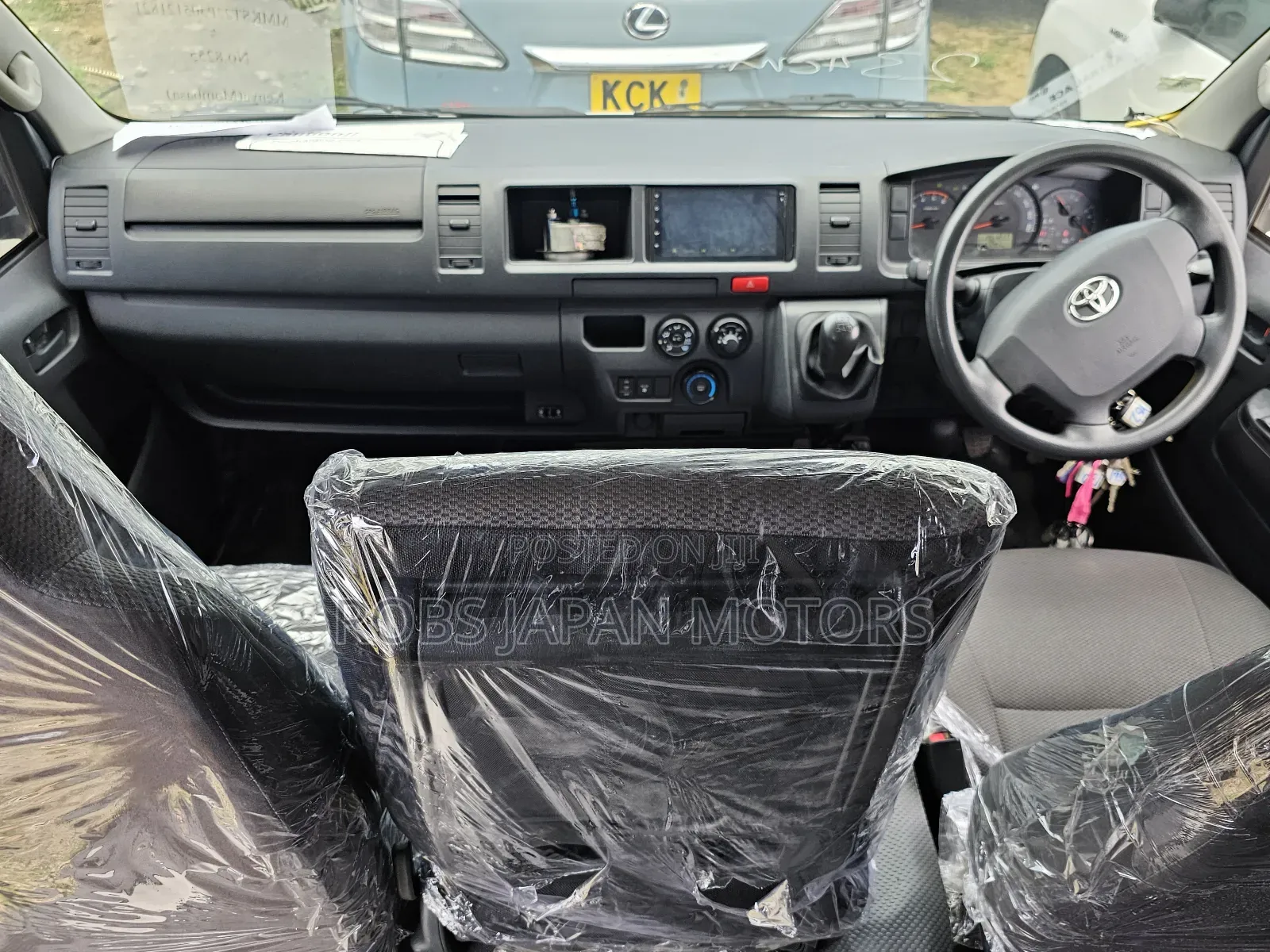 Toyota Regius 2018 Silver