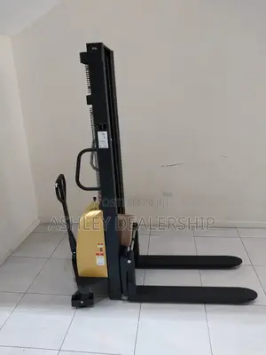 Semi Electric Stacker Machine