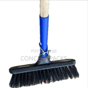 Teepee Fitted Bass Broom With Reinforced Handle