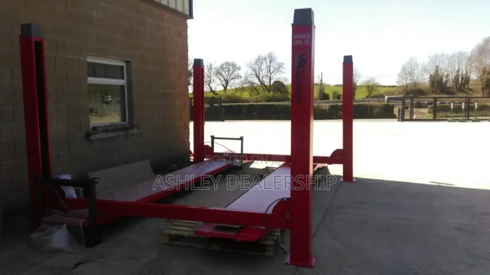 Four Post Car Lift