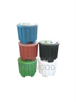 Garden Groovy Flower Pots With Bottom Tray.