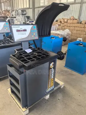 Automotive Wheel Balancer Machine