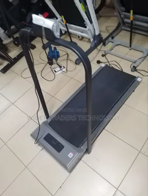Foldable Walking Pad
(Mini Treadmill) 
With a Phone Hold3