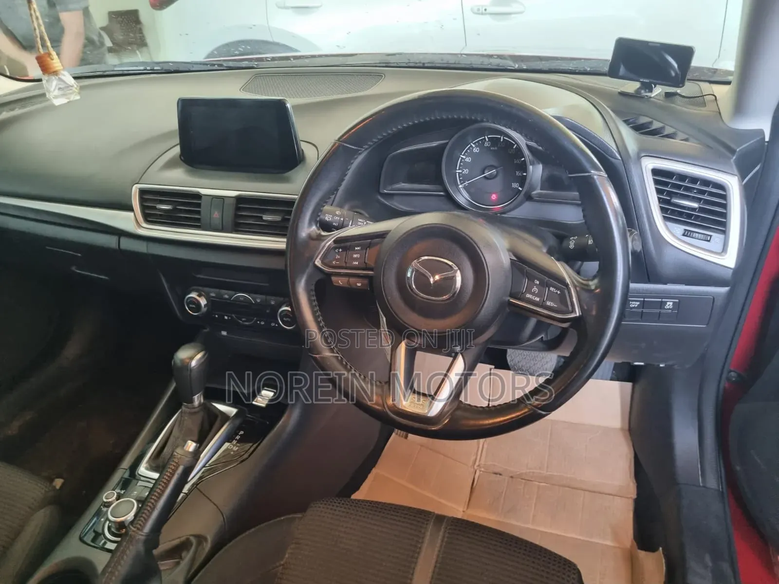 Mazda Axela 2016 Red