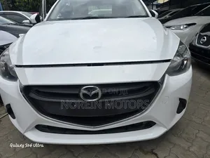 Mazda Demio 2017 Pearl