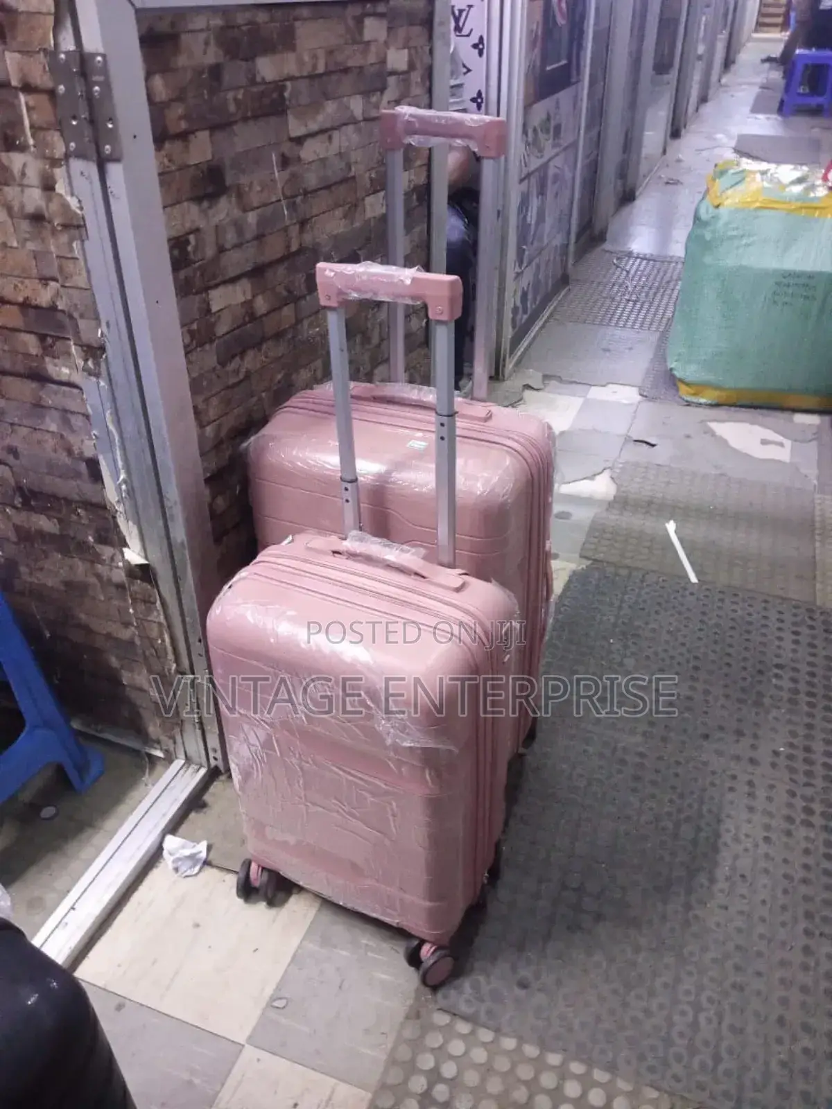 Single Unbreakable Rubber Suitcase