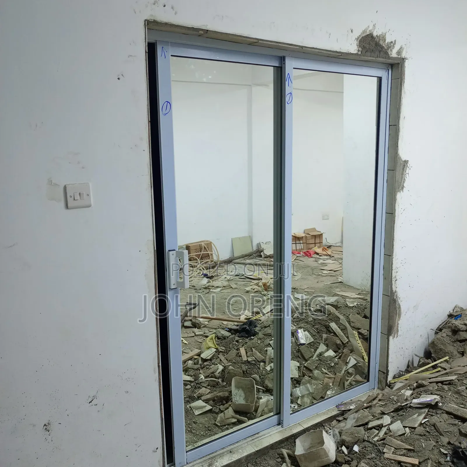 Aluminium Sliding Doors With One Way Glass